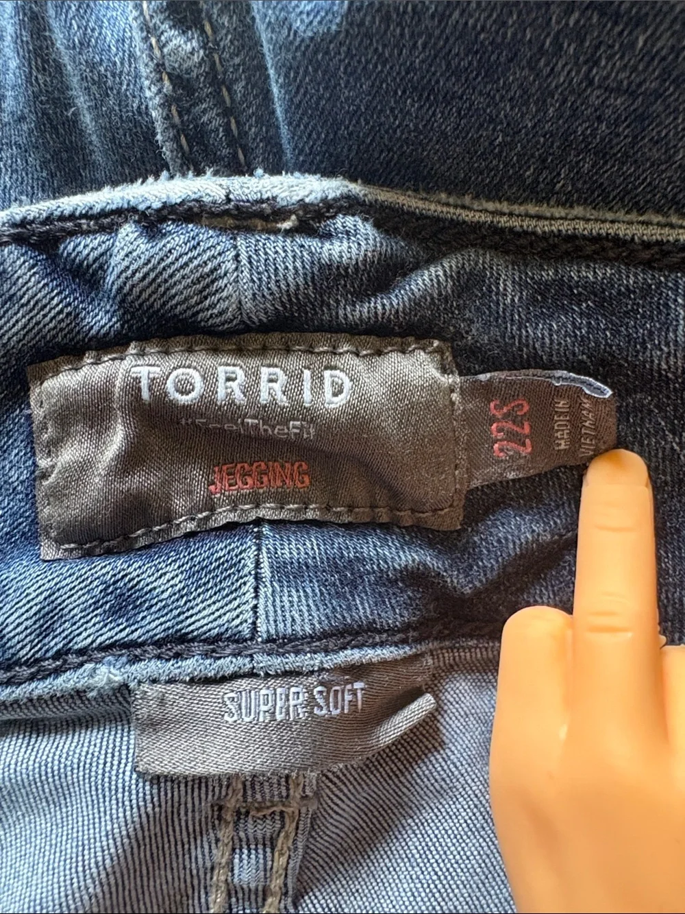 Torrid Size 22 Short High Rise Super Soft Skinny Jegging Classic Denim Jeans